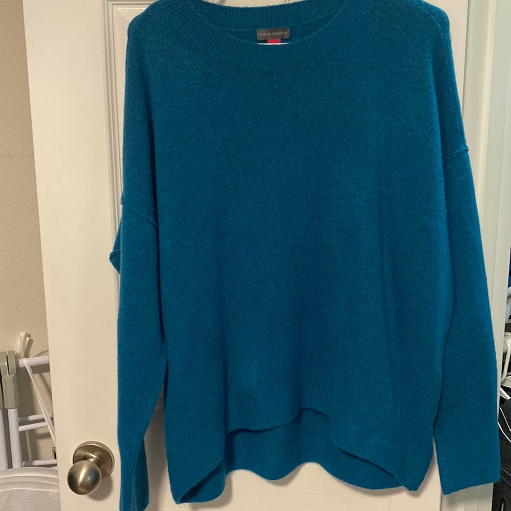 Vince camuto top size L